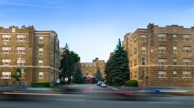 Du Maurier Apartments
