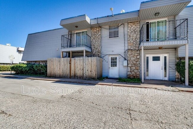 property at 6032 Northwest Expy
