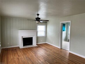 115 E Ocean Ave in Norfolk, VA - Building Photo - Building Photo