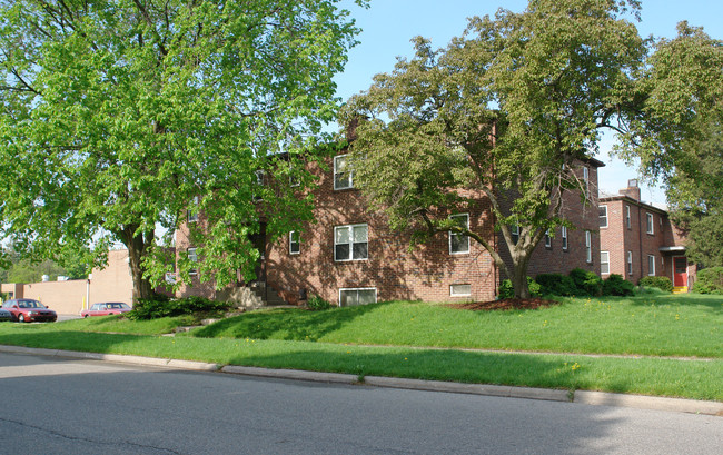 Marguerite Manor in Lansing, MI - Building Photo - Building Photo