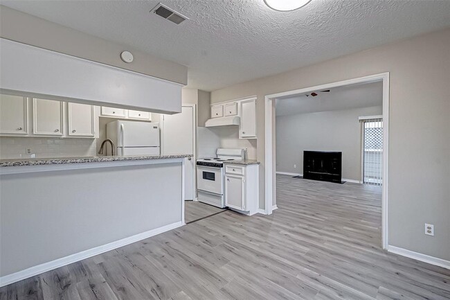 property at 11503 Meadow Ln