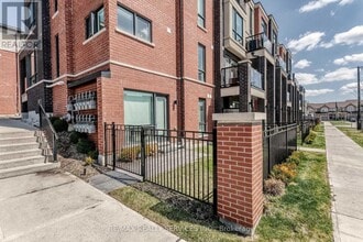 100 Dufay Rd in Brampton, ON - Building Photo - Building Photo