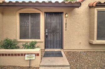 921 W University Dr in Mesa, AZ - Building Photo - Building Photo