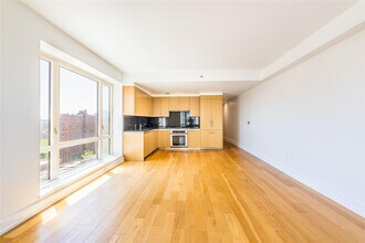 1280 5th Ave in New York, NY - Building Photo - Building Photo