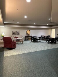 2815 Kings Crossing Dr photo'