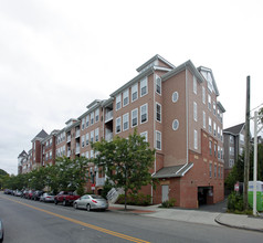 Adams Mill River House in Stamford, CT - Building Photo - Building Photo