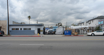 8809 Lankershim Blvd Apartments