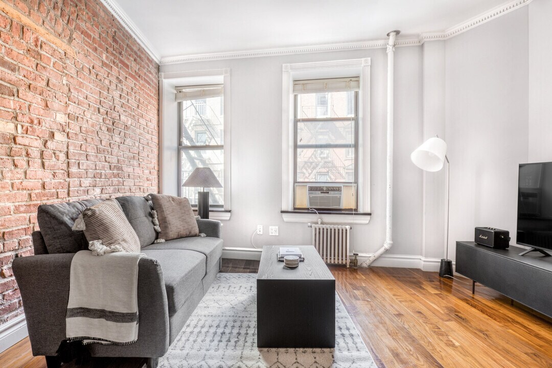 20 Prince St in New York, NY - Building Photo