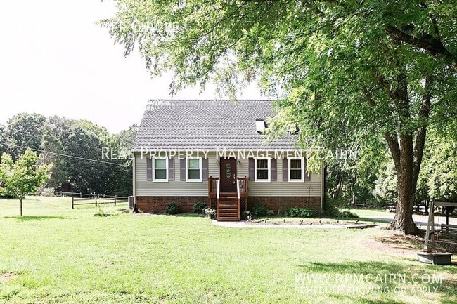 property at 101 Woodruff Cir