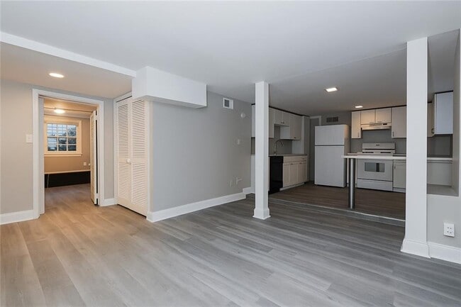 916 Greenwood Ave NE in Atlanta, GA - Building Photo - Building Photo