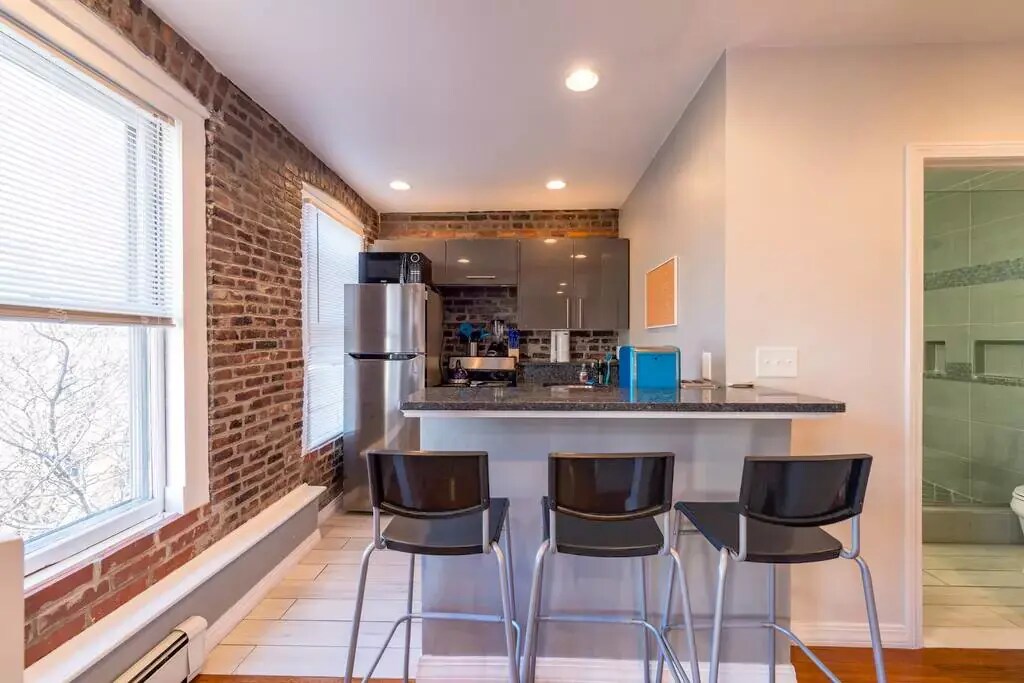 15A Garden St, Unit 2 in Boston, MA - Foto de edificio