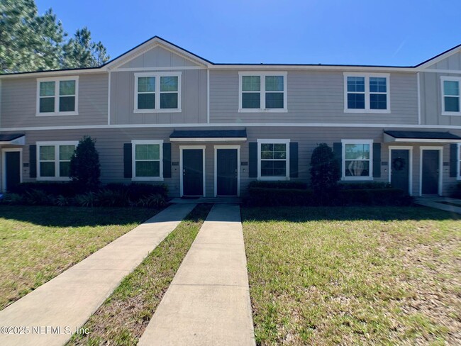 property at 575 Oakleaf Plantation Pkwy