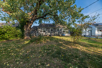 851 N Old Manor Rd in Wichita, KS - Building Photo - Building Photo