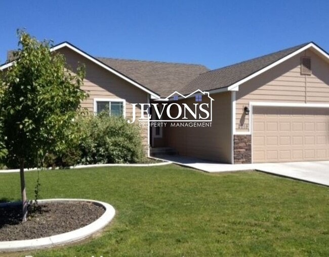 property at 2015 S 57th Ave