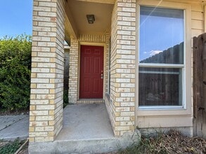 105 Long Ln in New Braunfels, TX - Building Photo - Building Photo