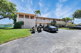 1631 NW 18th Ave in Delray Beach, FL - Building Photo - Building Photo