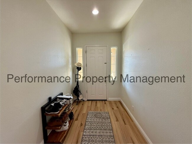 15614 Via Bassano Dr in Bakersfield, CA - Building Photo - Building Photo