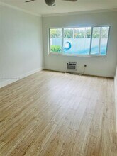 9281 W Bay Harbor Dr in Bay Harbor Islands, FL - Building Photo - Building Photo