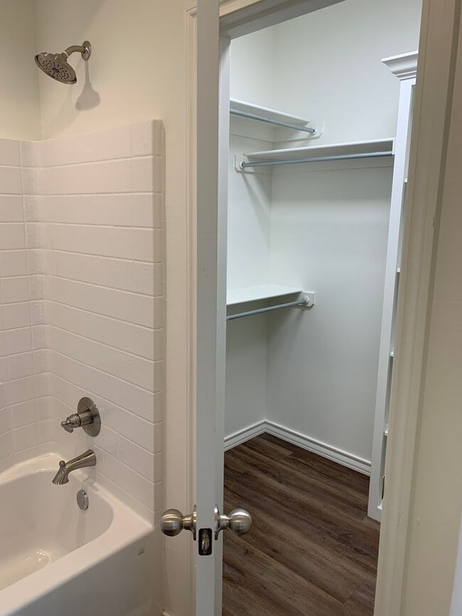 property at 5523 Kemper St