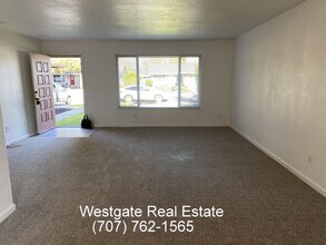 8419 Lakewood Ave in Cotati, CA - Building Photo - Building Photo