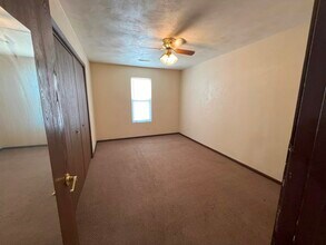 343 N Glenwood Ave, Unit # D in Springfield, IL - Building Photo - Building Photo