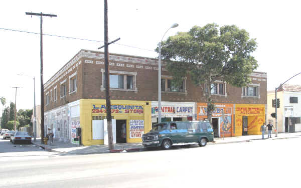 1104 E 47th Pl in Los Angeles, CA - Building Photo