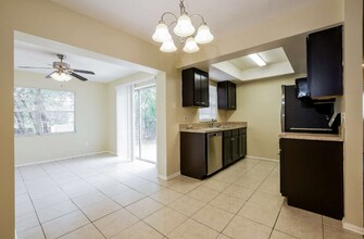 521 Sunrise Dr in Casselberry, FL - Building Photo - Building Photo