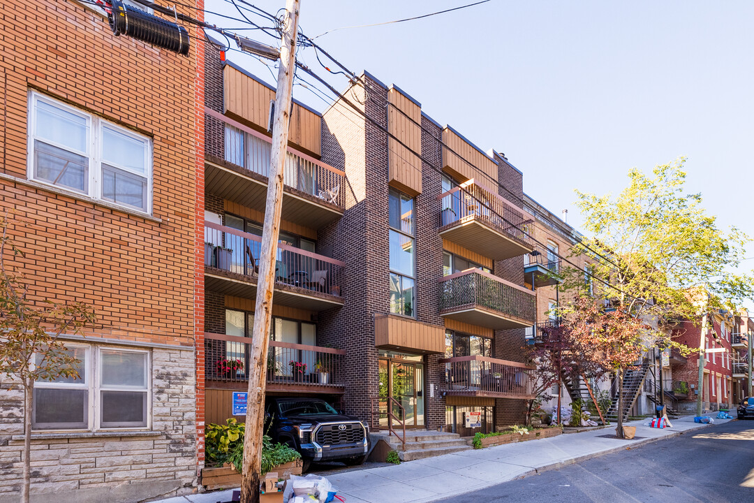 1430 De La Visitation Rue in Montréal, QC - Building Photo