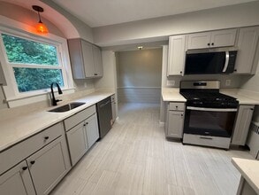 764 E Clark Cir in Orange, NJ - Foto de edificio - Building Photo