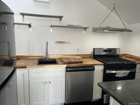 1400 Outlook Ave in Bronx, NY - Building Photo