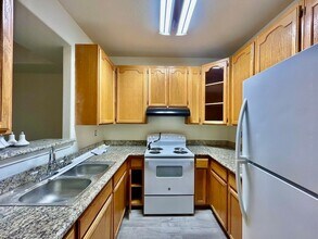 1000 Ranchway Dr, Unit 40 in Laredo, TX - Foto de edificio - Building Photo