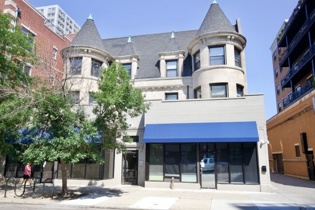 property at 4715 N Sheridan Rd