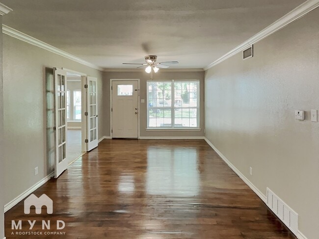 205 Olive St in Waxahachie, TX - Building Photo - Building Photo