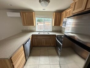 2012 Y St, Unit 2012 in Vancouver, WA - Building Photo - Building Photo