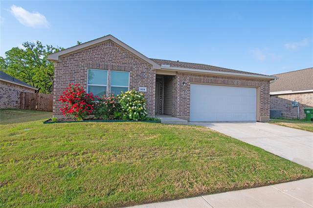 928 Ben Dr in Springtown, TX - Building Photo