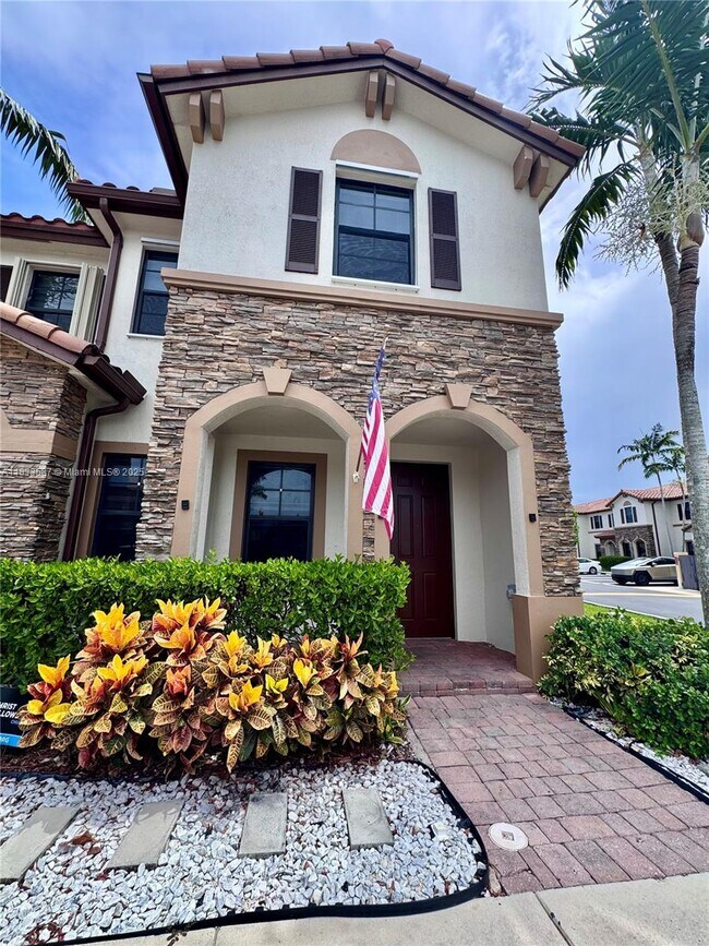 3204 SE 5th St in Homestead, FL - Building Photo - Building Photo