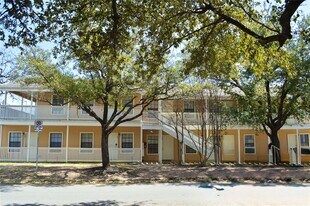 621 W 37th St in Austin, TX - Building Photo