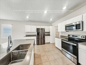 4161 Bull St in St. Cloud, FL - Foto de edificio - Building Photo
