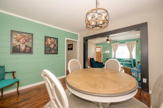 611 W Houston St in Tyler, TX - Building Photo - Building Photo