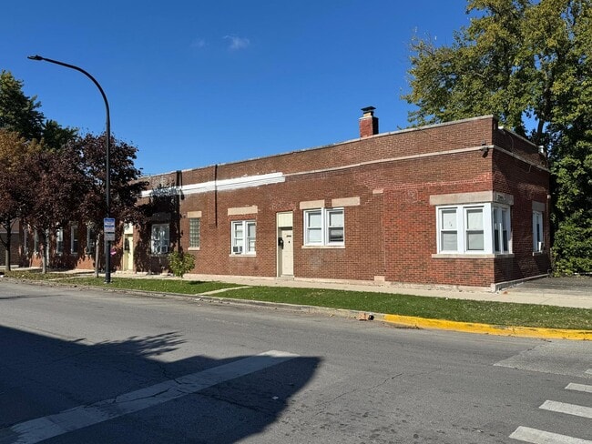 property at 2344 S 58th Ave