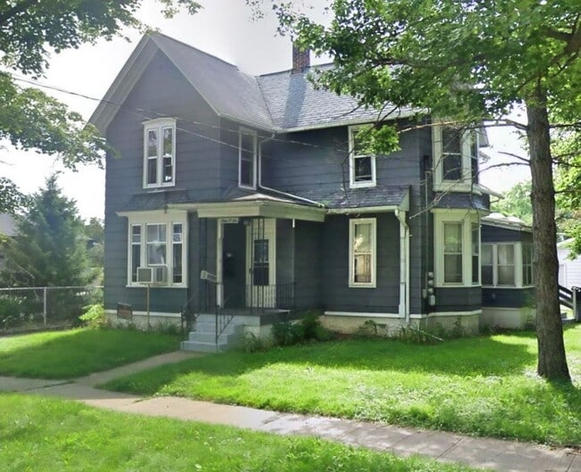 property at 306 N Elm Ave