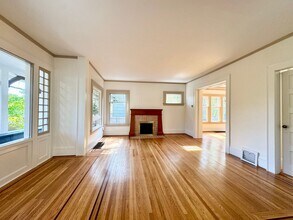 2723 34th Ave S in Seattle, WA - Building Photo - Building Photo