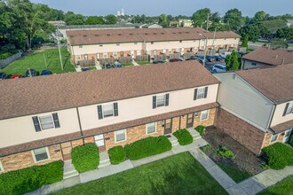 North Eden Townhomes in Columbus, OH - Foto de edificio - Building Photo