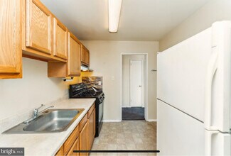 7200 Donnell Pl in Forestville, MD - Foto de edificio - Building Photo