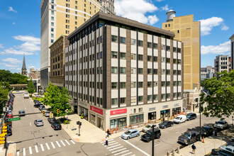 The Claridge Apartments in Detroit, MI - Building Photo - Building Photo