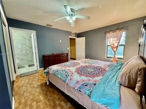 6032 SW 38th St in Miramar, FL - Building Photo - Building Photo