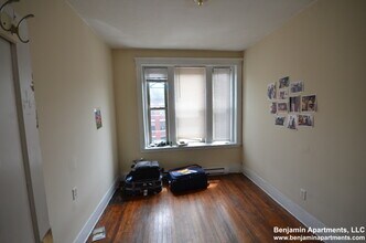 883 Huntington Ave, Unit 10 in Boston, MA - Building Photo - Building Photo