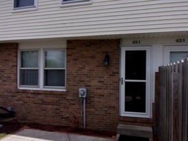 4630 Cox Dr in Stow, OH - Building Photo
