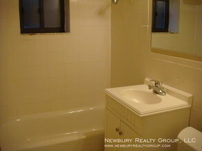 1848 Chessland St-Unit -7 in Pittsburgh, PA - Building Photo - Building Photo