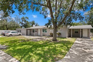 487 89th Ave N in St. Petersburg, FL - Building Photo